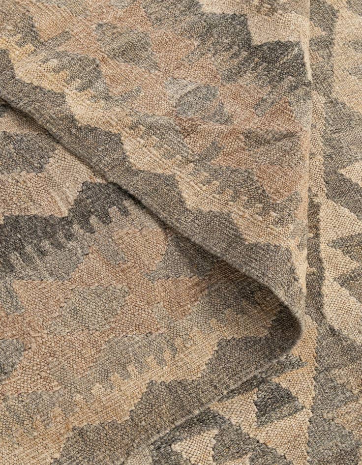 Detail image of  6' 7 x 9' 8  Hand Woven Kilim Maymana Wool Rug