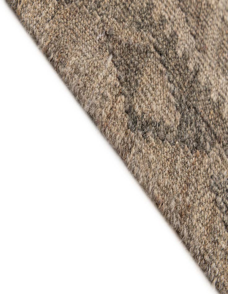 Detail image of  6' 8 x 9' 9  Hand Woven Kilim Maymana Wool Rug