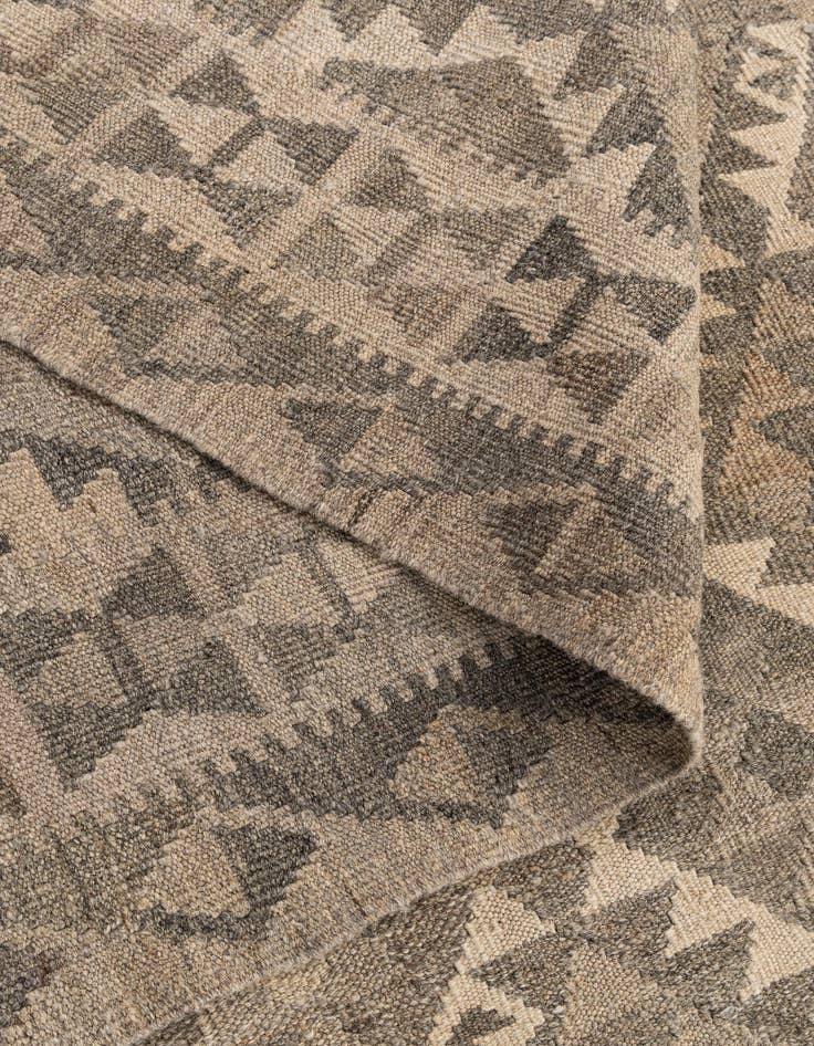 Detail image of  6' 8 x 9' 9  Hand Woven Kilim Maymana Wool Rug