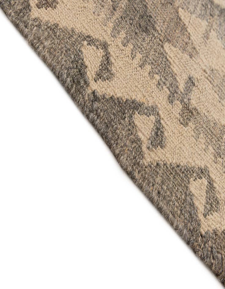 Detail image of  6' 9 x 9' 9  Hand Woven Kilim Maymana Wool Rug