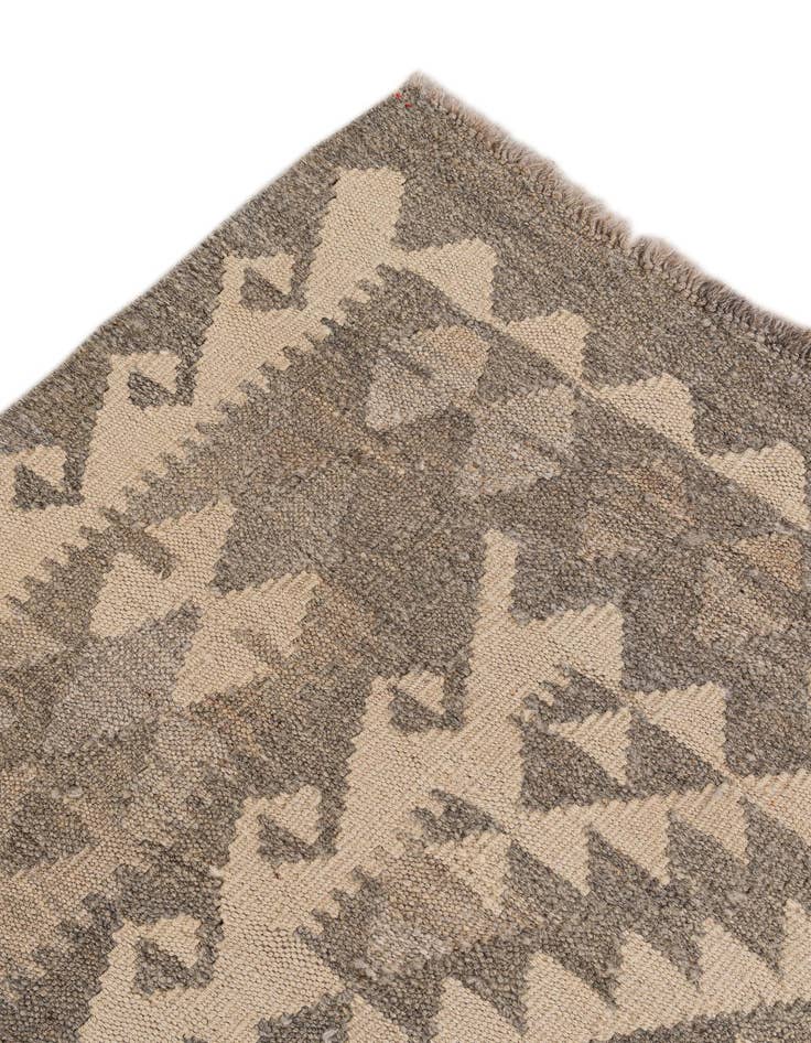 Detail image of  6' 9 x 9' 9  Hand Woven Kilim Maymana Wool Rug