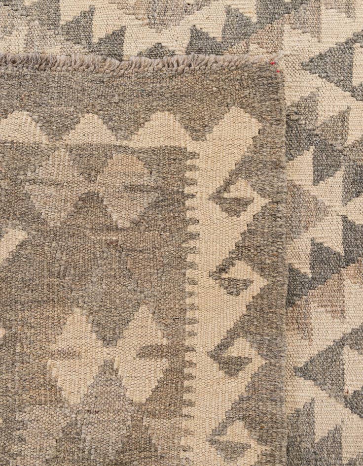 Detail image of  6' 9 x 9' 9  Hand Woven Kilim Maymana Wool Rug