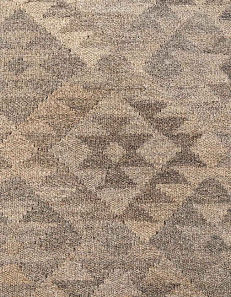 Detail image of  6' 8 x 9' 9  Hand Woven Kilim Maymana Wool Rug