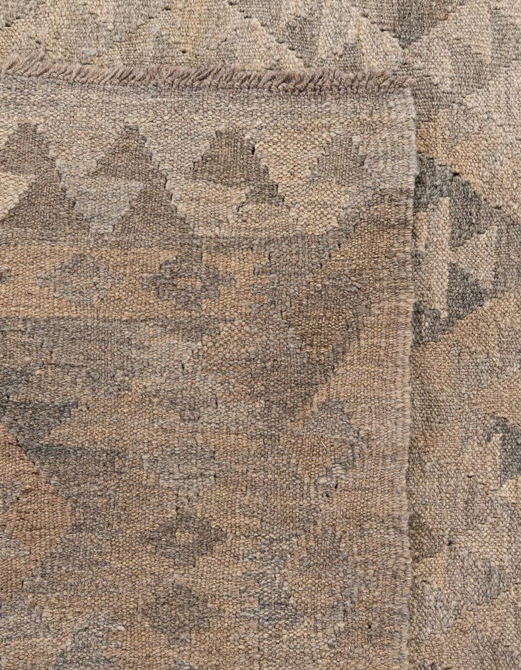 Detail image of  6' 8 x 9' 9  Hand Woven Kilim Maymana Wool Rug