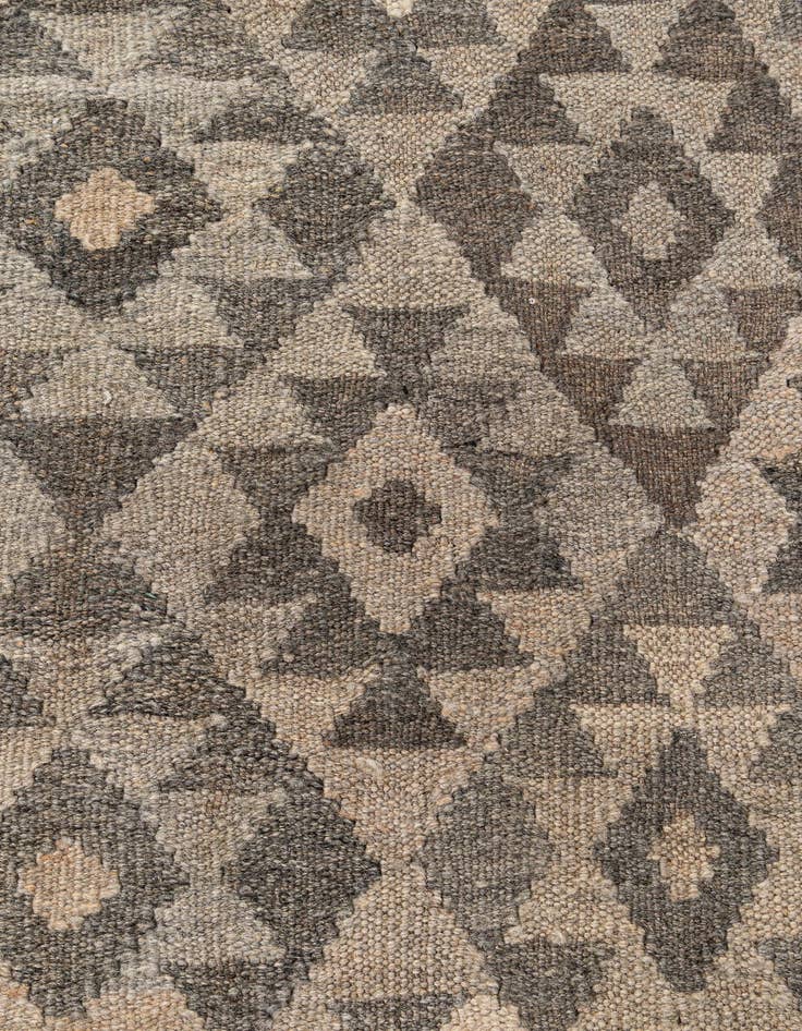 Detail image of  6' 8 x 9' 8  Hand Woven Kilim Maymana Wool Rug