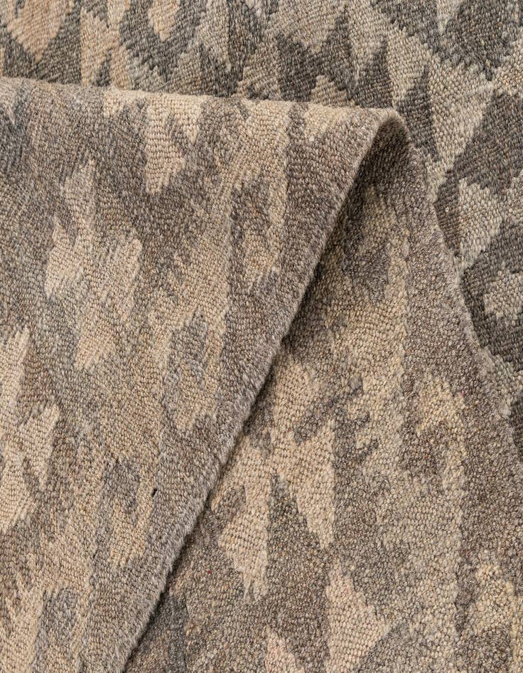 Detail image of  6' 8 x 9' 8  Hand Woven Kilim Maymana Wool Rug