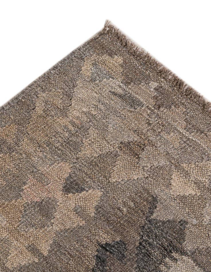 Detail image of  6' 8 x 9' 8  Hand Woven Kilim Maymana Wool Rug