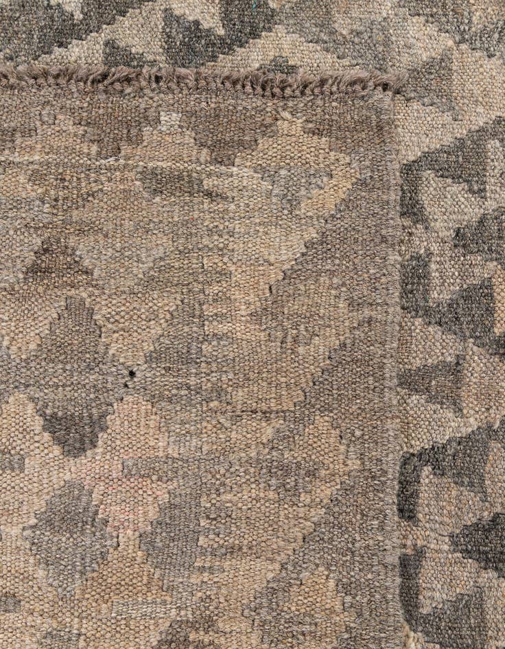 Detail image of  6' 8 x 9' 8  Hand Woven Kilim Maymana Wool Rug