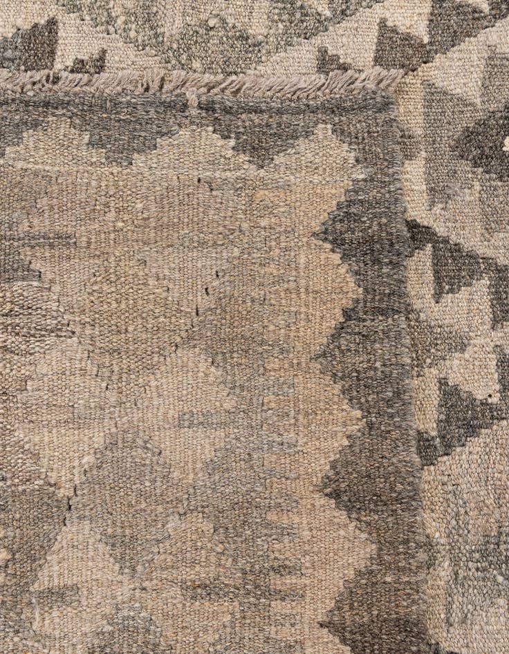 Detail image of  6' 10 x 9' 8  Hand Woven Kilim Maymana Wool Rug