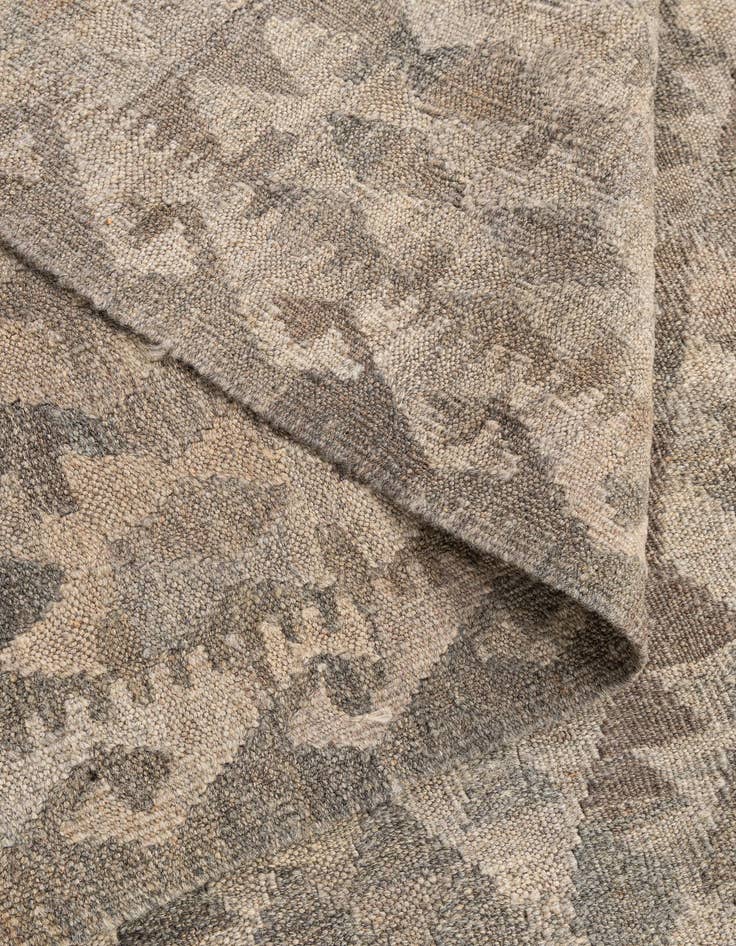 Detail image of  6' 8 x 9' 8  Hand Woven Kilim Maymana Wool Rug