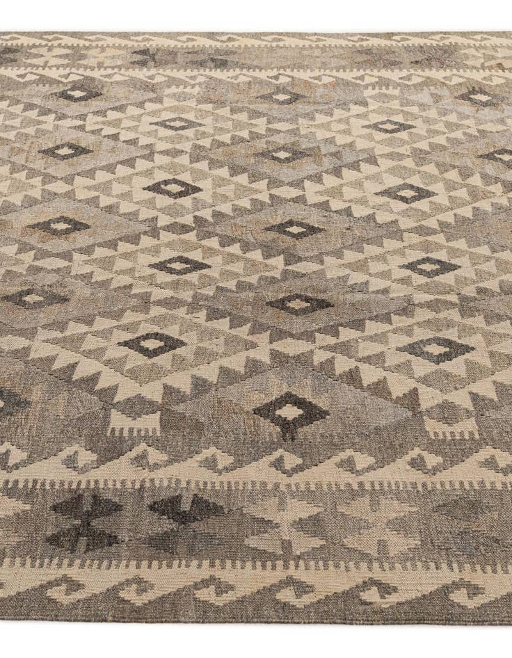 Detail image of  6' 8 x 9' 8  Hand Woven Kilim Maymana Wool Rug