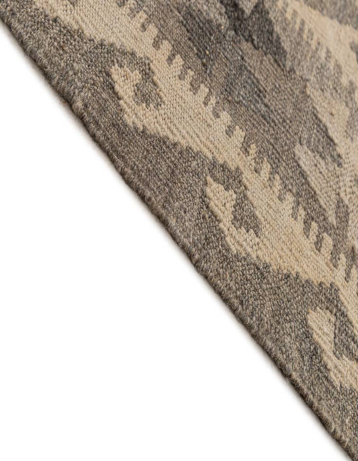 Detail image of  6' 8 x 9' 8  Hand Woven Kilim Maymana Wool Rug