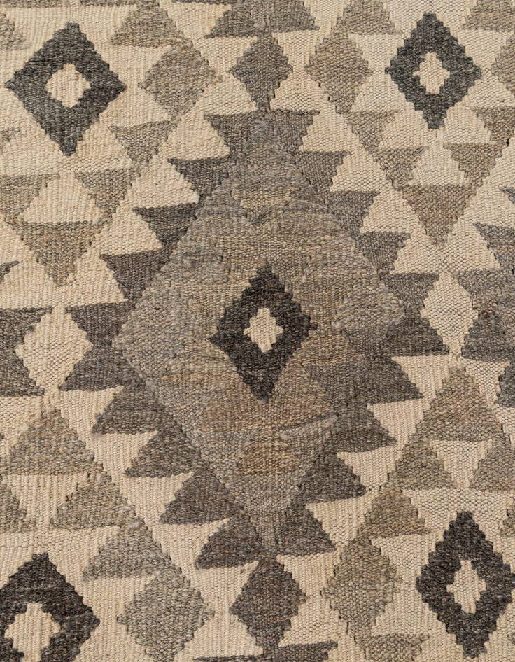Detail image of  6' 8 x 9' 8  Hand Woven Kilim Maymana Wool Rug