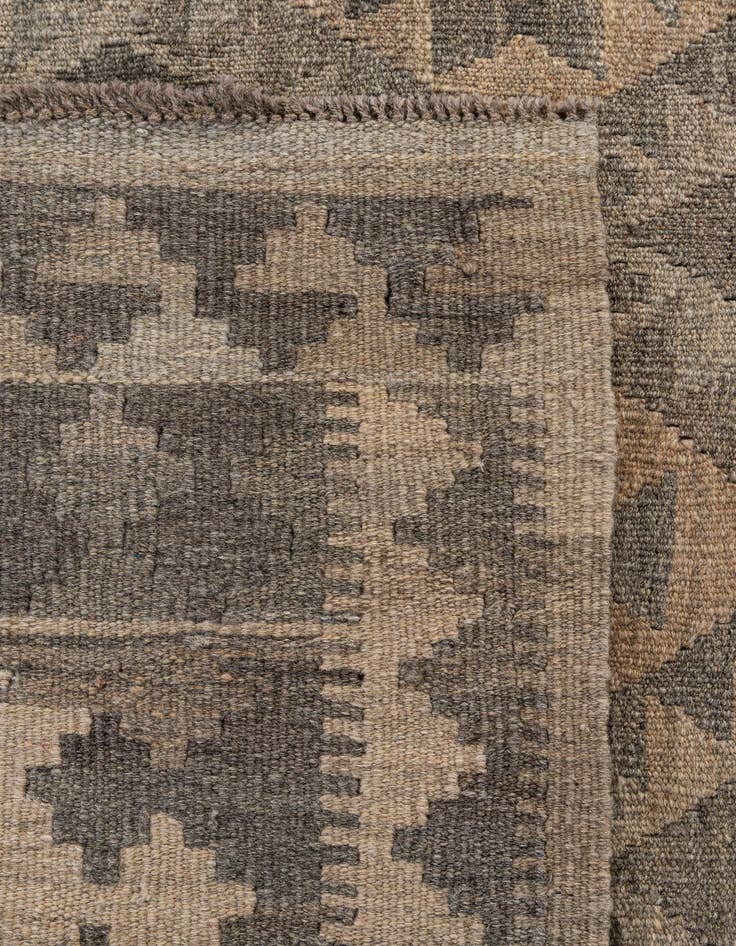Detail image of  6' 4 x 9' 8  Hand Woven Kilim Maymana Wool Rug