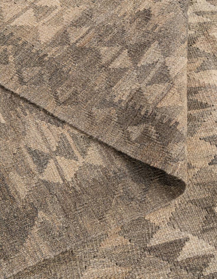 Detail image of  6' 8 x 9' 6  Hand Woven Kilim Maymana Wool Rug