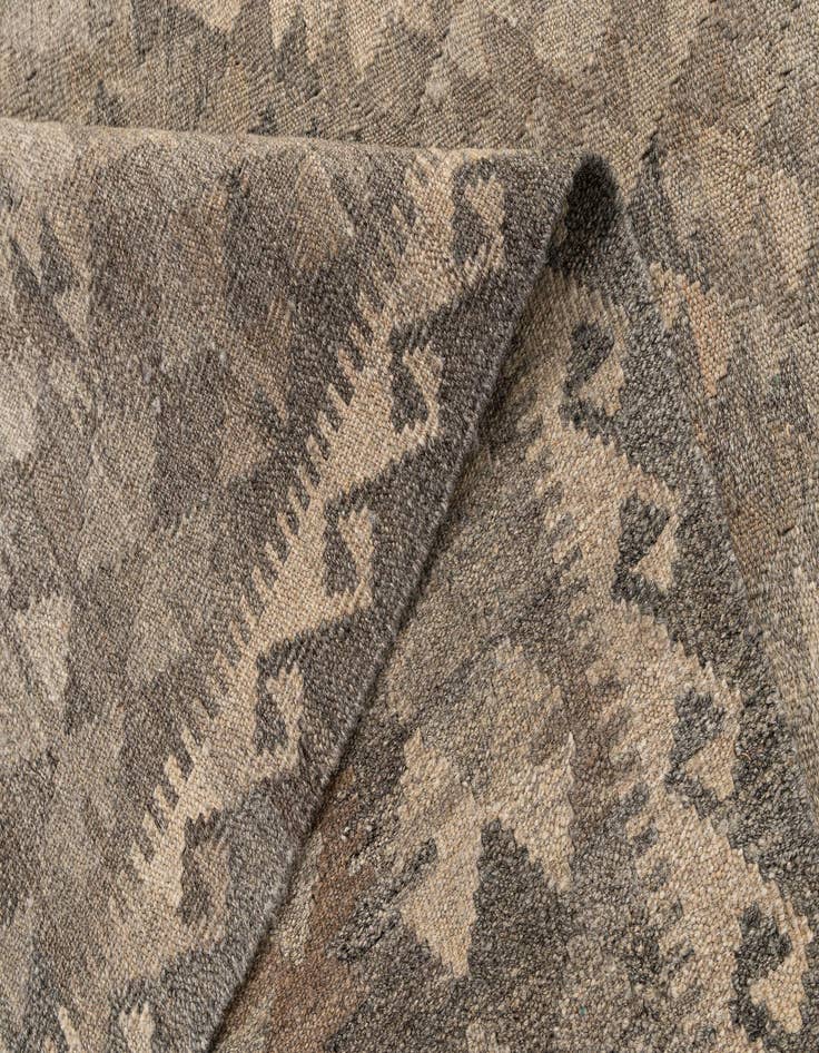 Detail image of  6' 9 x 9' 8  Hand Woven Kilim Maymana Wool Rug