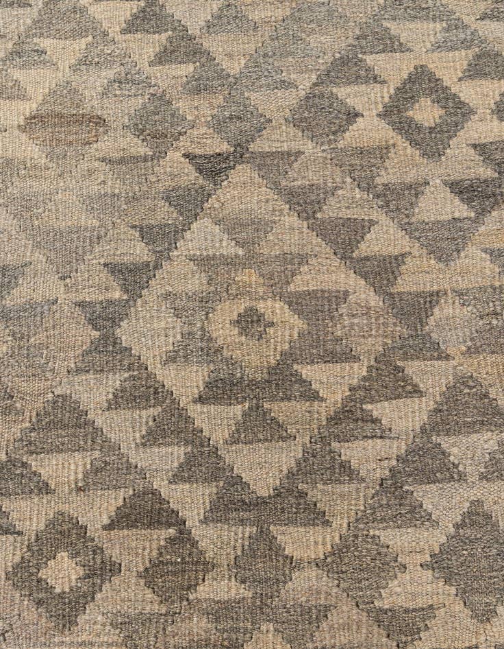Detail image of  6' 9 x 9' 9  Hand Woven Kilim Maymana Wool Rug