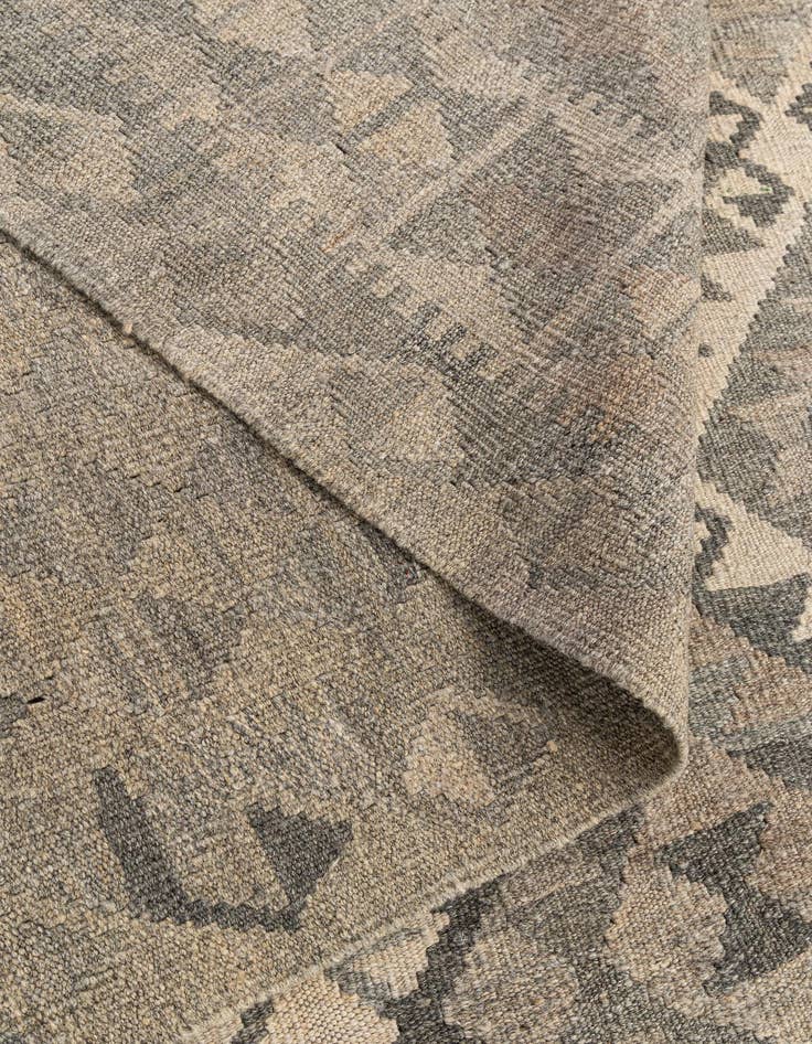 Detail image of  6' 8 x 9' 11  Hand Woven Kilim Maymana Wool Rug