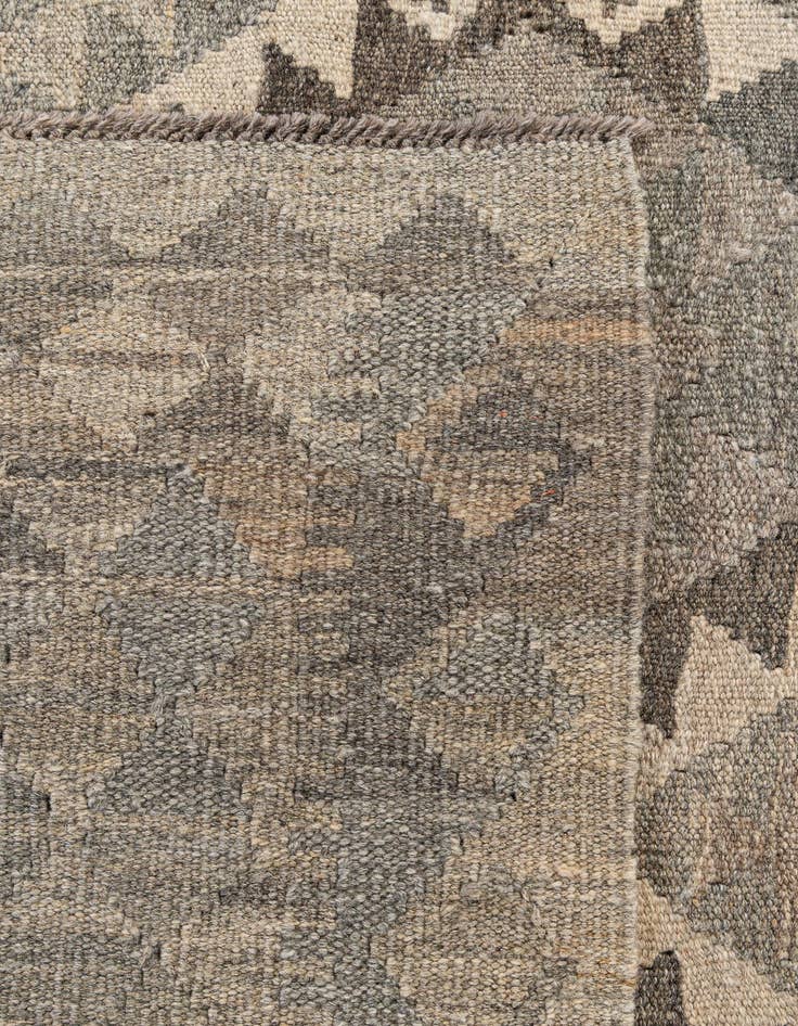 Detail image of  6' 8 x 9' 11  Hand Woven Kilim Maymana Wool Rug