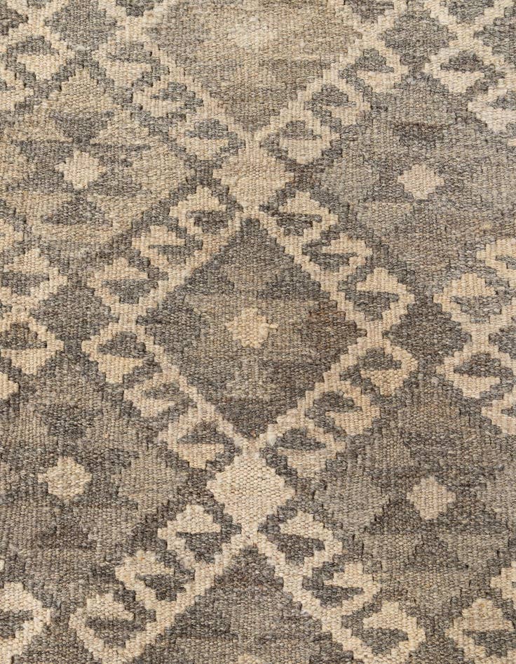 Detail image of  6' 8 x 9' 9  Hand Woven Kilim Maymana Wool Rug