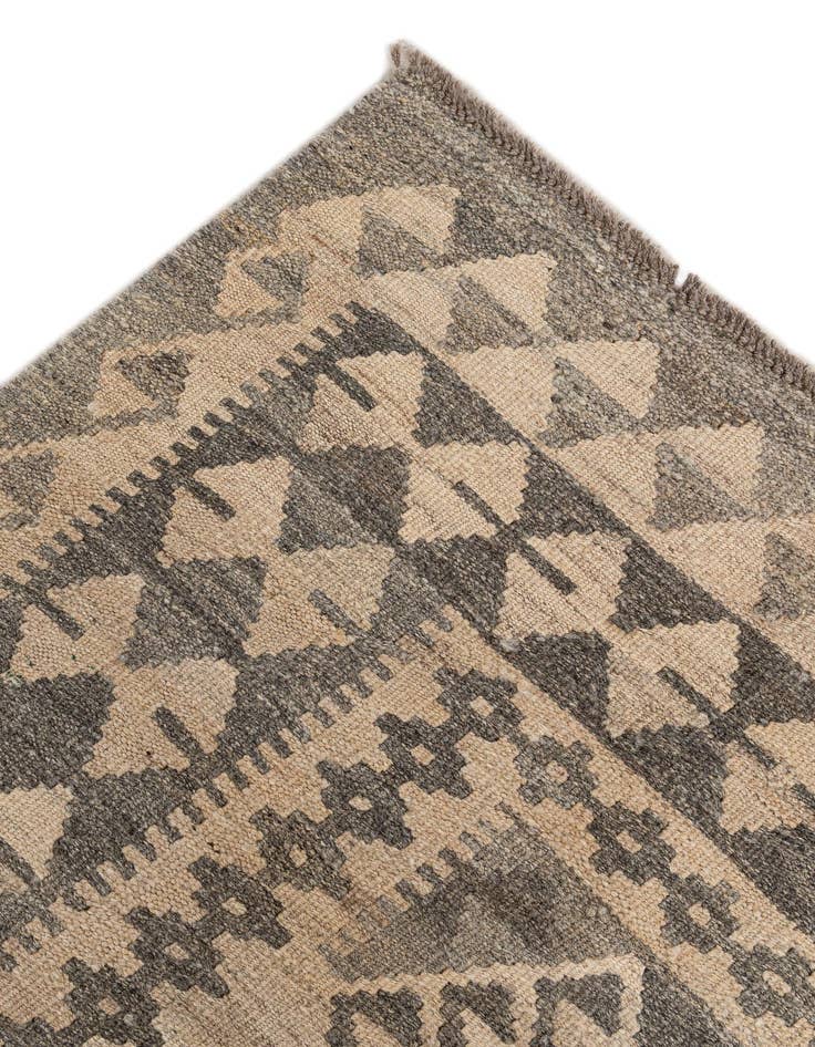 Detail image of  6' 8 x 9' 9  Hand Woven Kilim Maymana Wool Rug