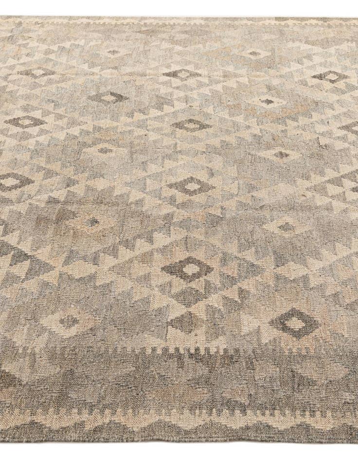 Detail image of  6' 10 x 9' 10  Hand Woven Kilim Maymana Wool Rug