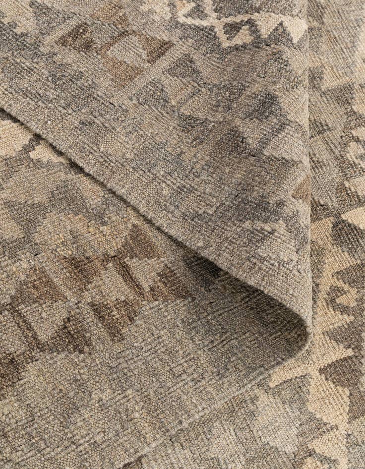Detail image of  6' 10 x 9' 9  Hand Woven Kilim Maymana Wool Rug