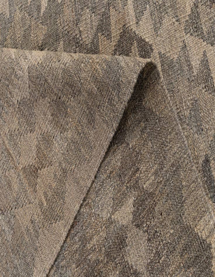 Detail image of  6' 9 x 10'  Hand Woven Kilim Maymana Wool Rug