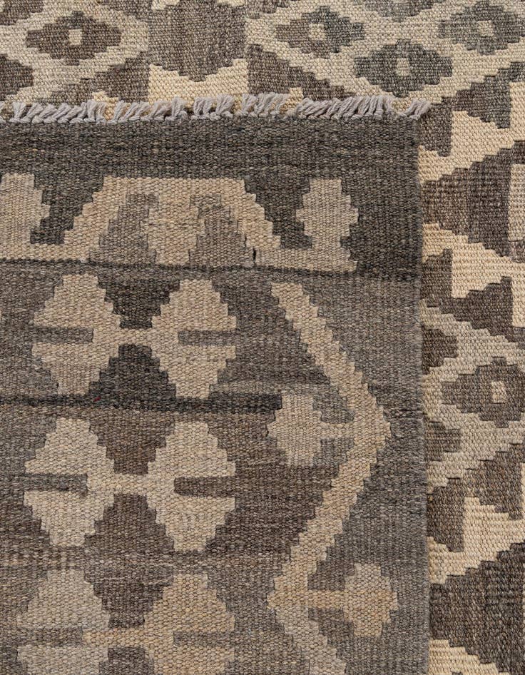 Detail image of  6' 8 x 10'  Hand Woven Kilim Maymana Wool Rug