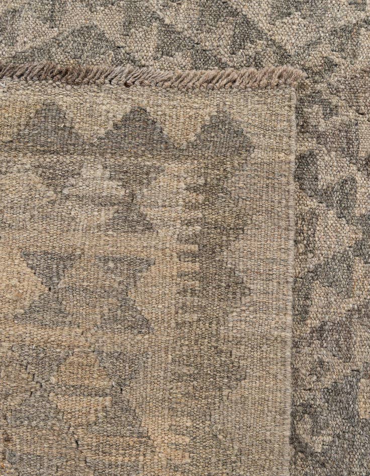 Detail image of  6' 9 x 9' 10  Hand Woven Kilim Maymana Wool Rug