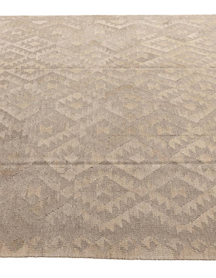 Detail image of  6' 6 x 9' 9  Hand Woven Kilim Maymana Wool Rug