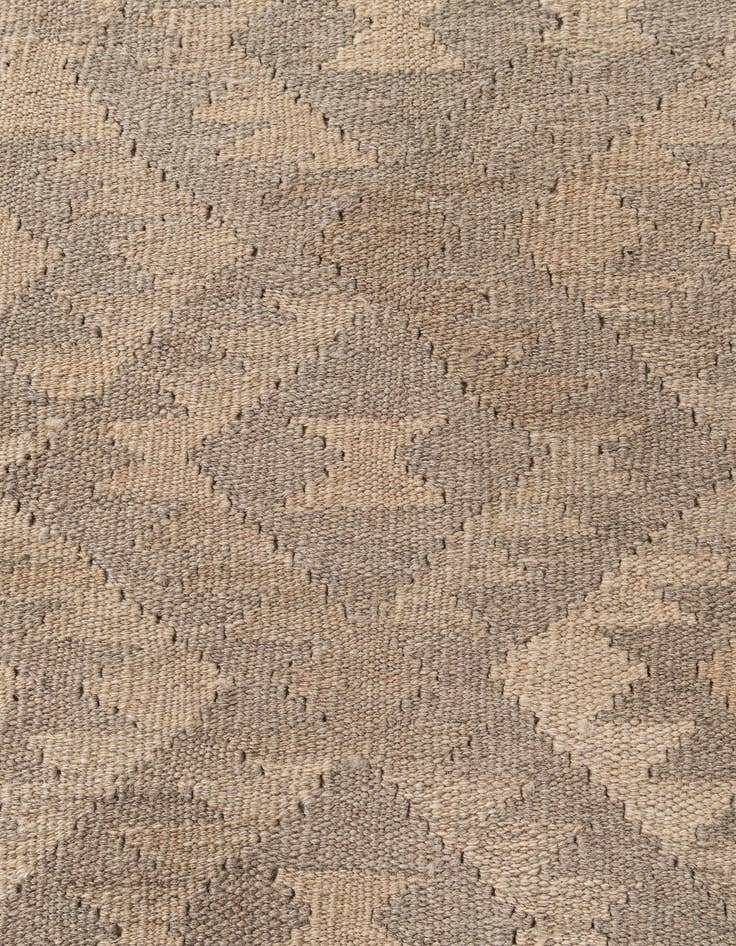 Detail image of  6' 6 x 9' 9  Hand Woven Kilim Maymana Wool Rug