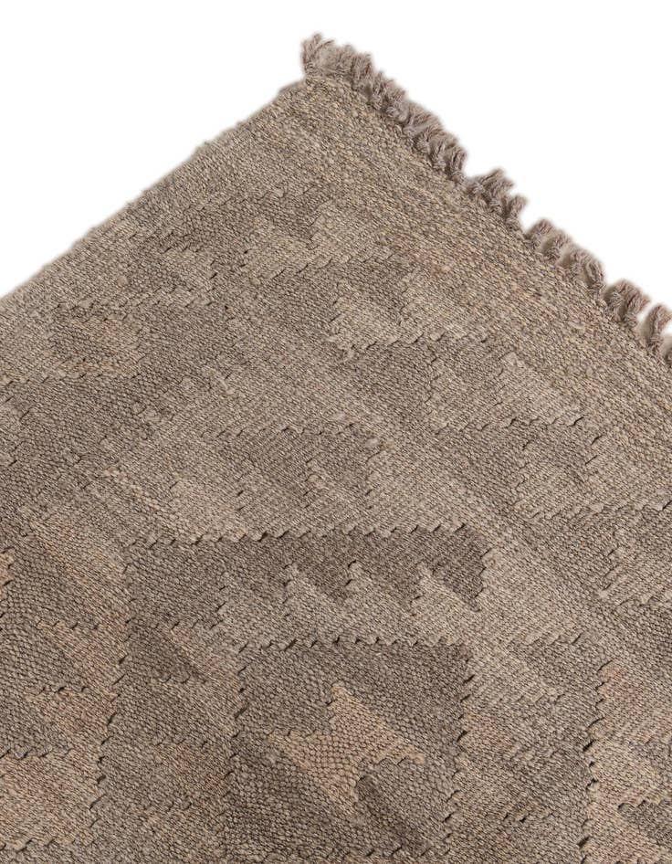 Detail image of  6' 6 x 9' 9  Hand Woven Kilim Maymana Wool Rug