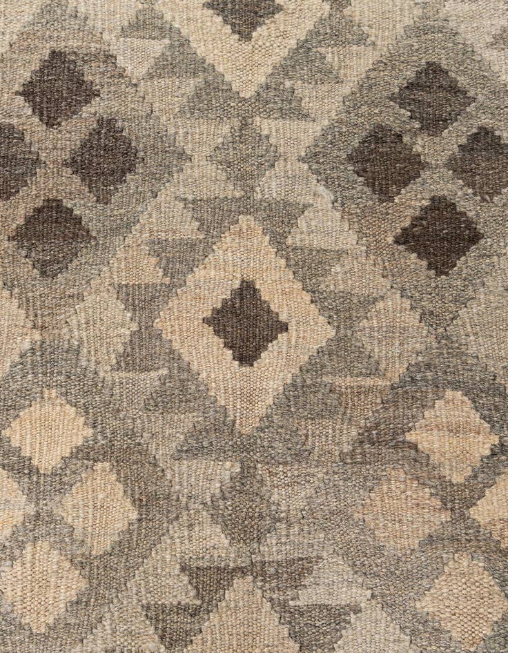 Detail image of  6' 9 x 9' 9  Hand Woven Kilim Maymana Wool Rug