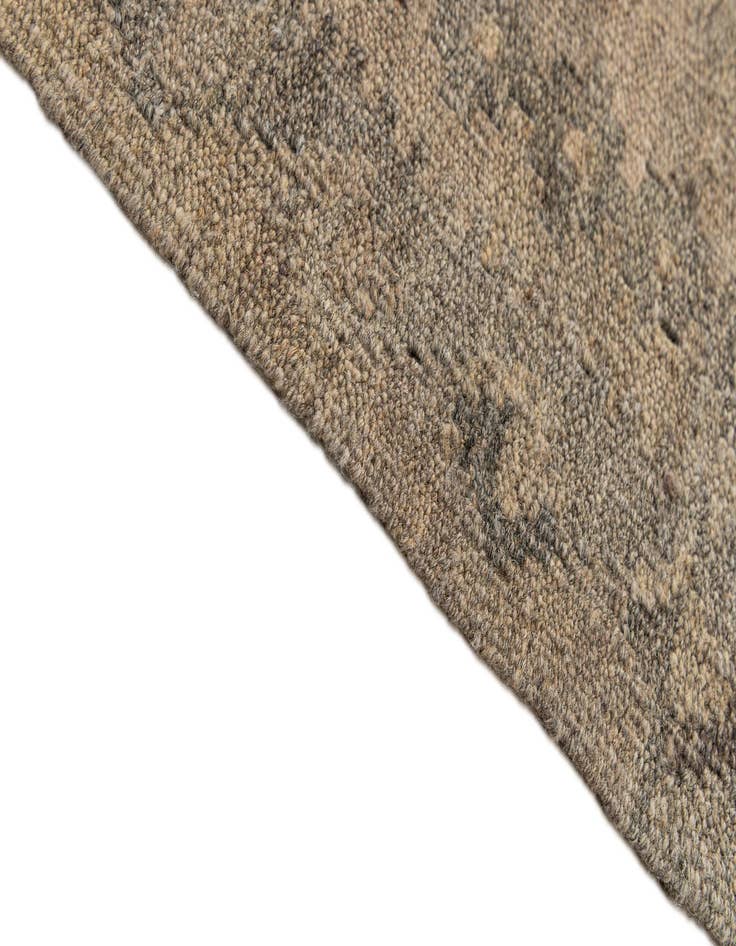 Detail image of  6' 6 x 9' 11  Hand Woven Kilim Maymana Wool Rug