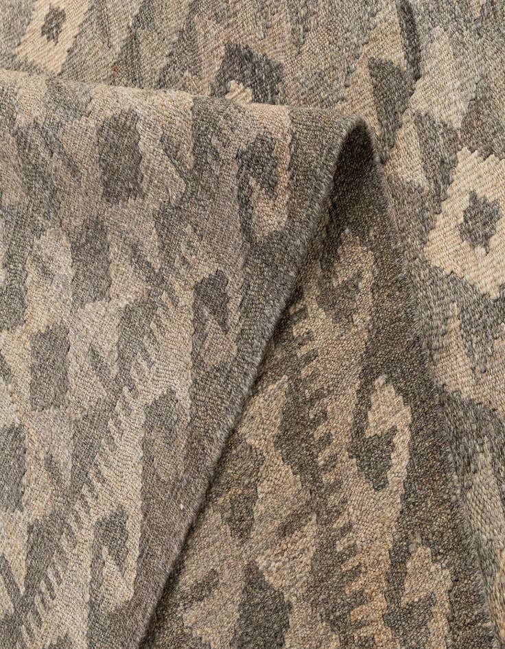 Detail image of  7' x 9' 9  Hand Woven Kilim Maymana Wool Rug