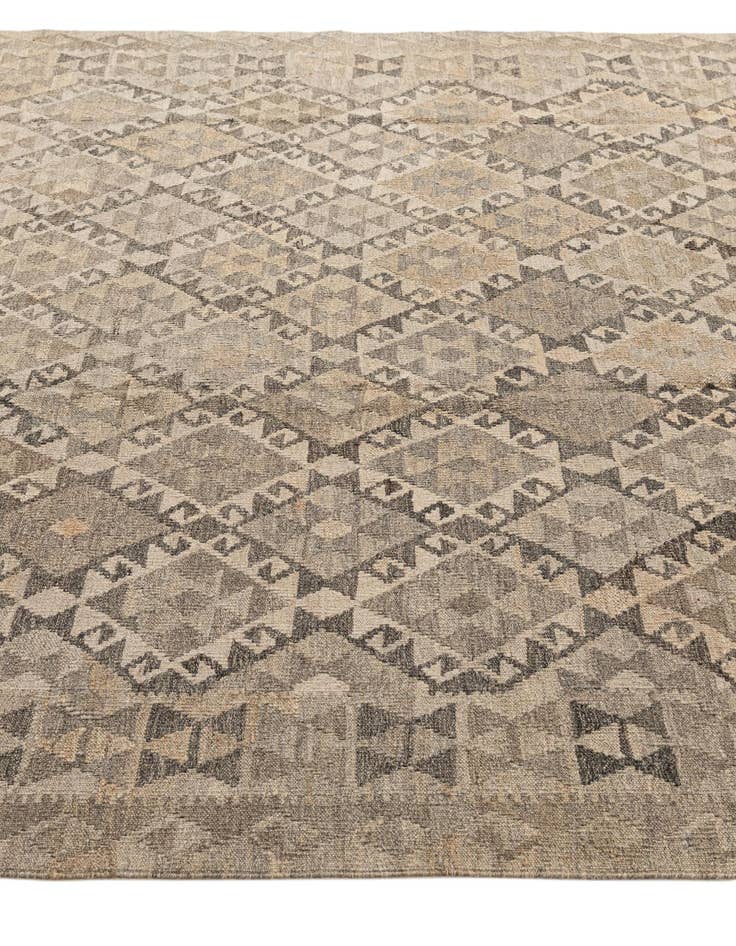 Detail image of  6' 8 x 9' 8  Hand Woven Kilim Maymana Wool Rug