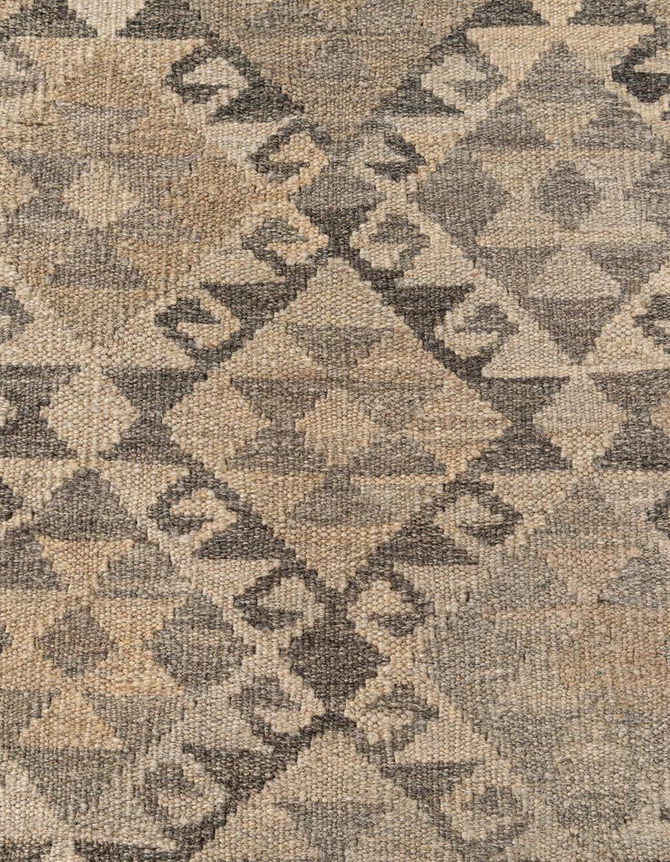 Detail image of  6' 8 x 9' 8  Hand Woven Kilim Maymana Wool Rug