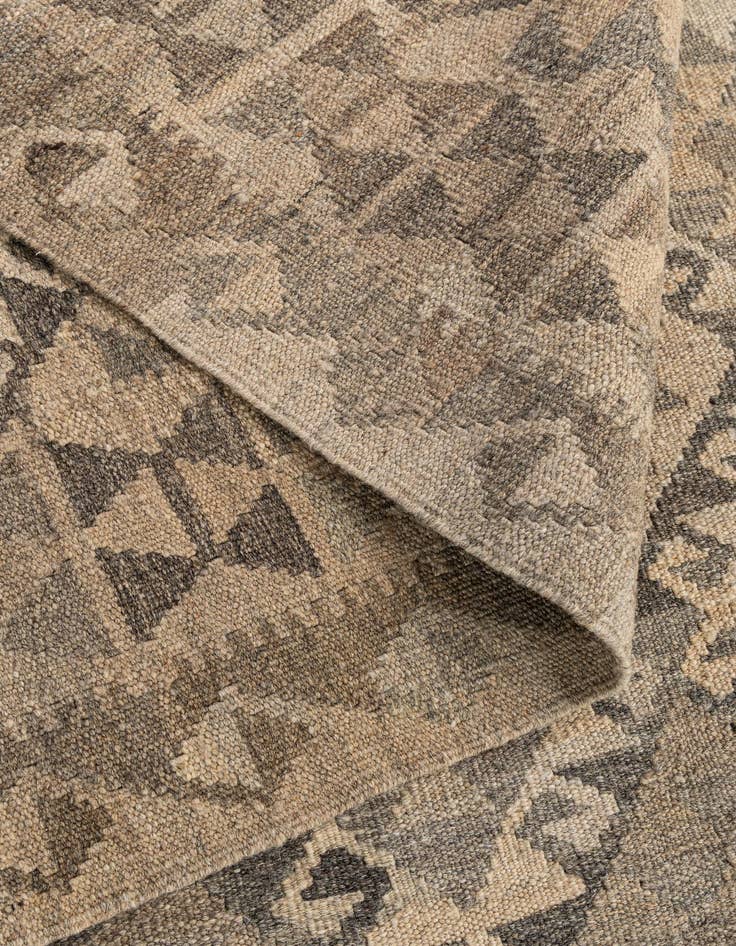 Detail image of  6' 8 x 9' 8  Hand Woven Kilim Maymana Wool Rug