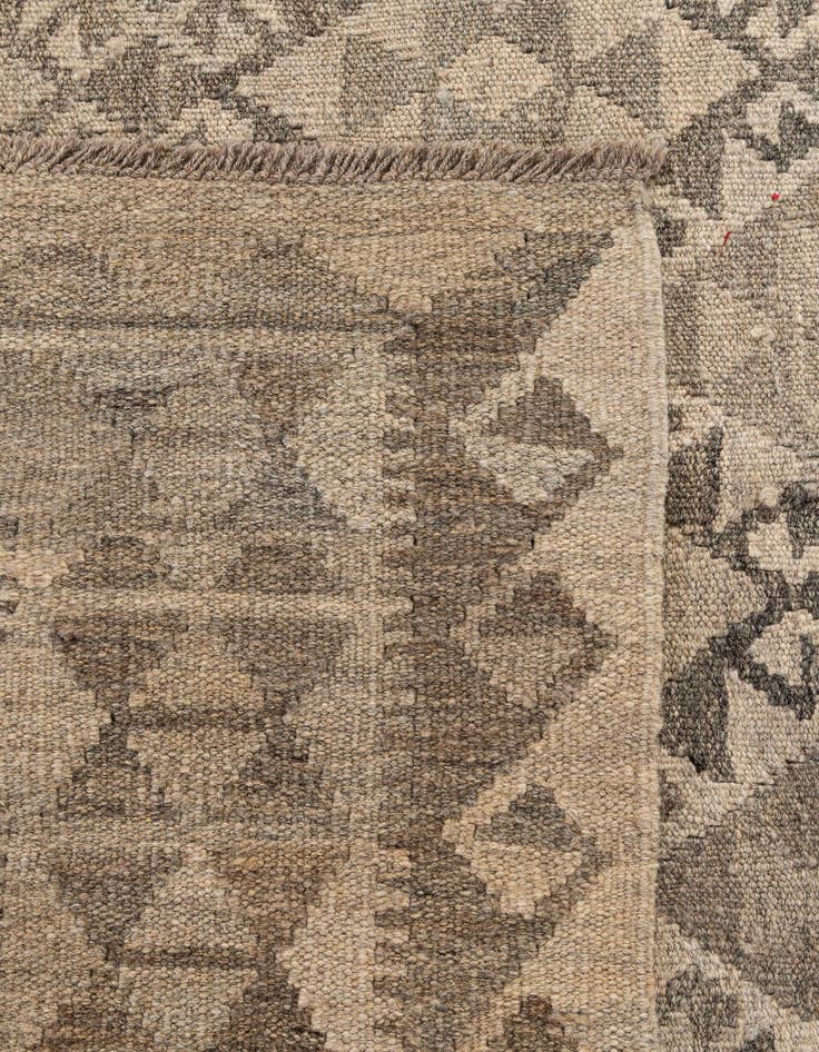 Detail image of  6' 8 x 9' 8  Hand Woven Kilim Maymana Wool Rug