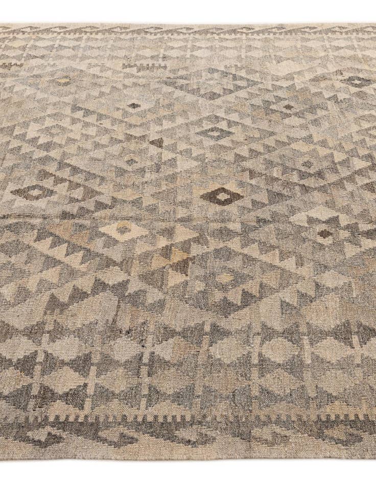 Detail image of  6' 8 x 9' 9  Hand Woven Kilim Maymana Wool Rug