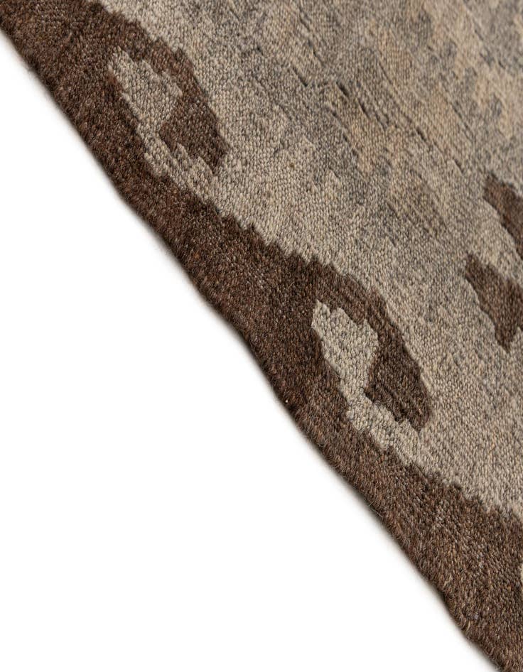 Detail image of  6' 5 x 9' 7  Hand Woven Kilim Maymana Wool Rug