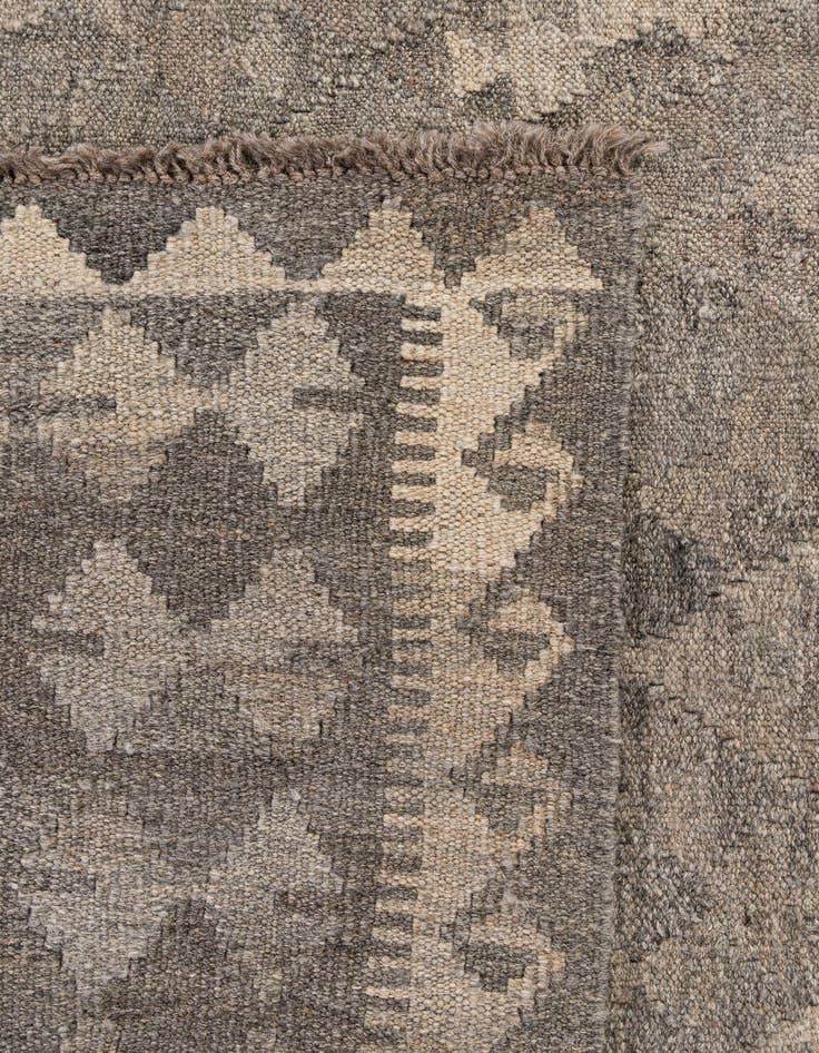 Detail image of  6' 8 x 9' 8  Hand Woven Kilim Maymana Wool Rug