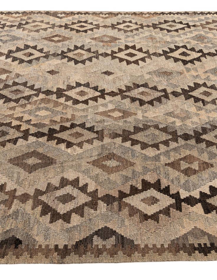 Detail image of  6' 10 x 9' 9  Hand Woven Kilim Maymana Wool Rug