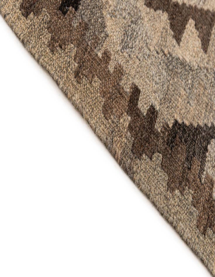 Detail image of  6' 10 x 9' 9  Hand Woven Kilim Maymana Wool Rug