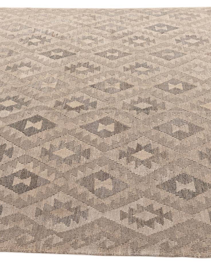 Detail image of  6' 8 x 9' 10  Hand Woven Kilim Maymana Wool Rug