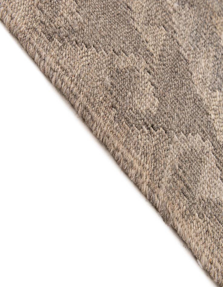 Detail image of  6' 8 x 9' 10  Hand Woven Kilim Maymana Wool Rug