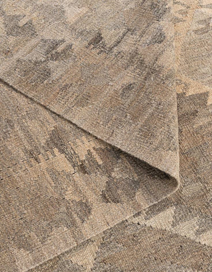 Detail image of  6' 8 x 9' 10  Hand Woven Kilim Maymana Wool Rug