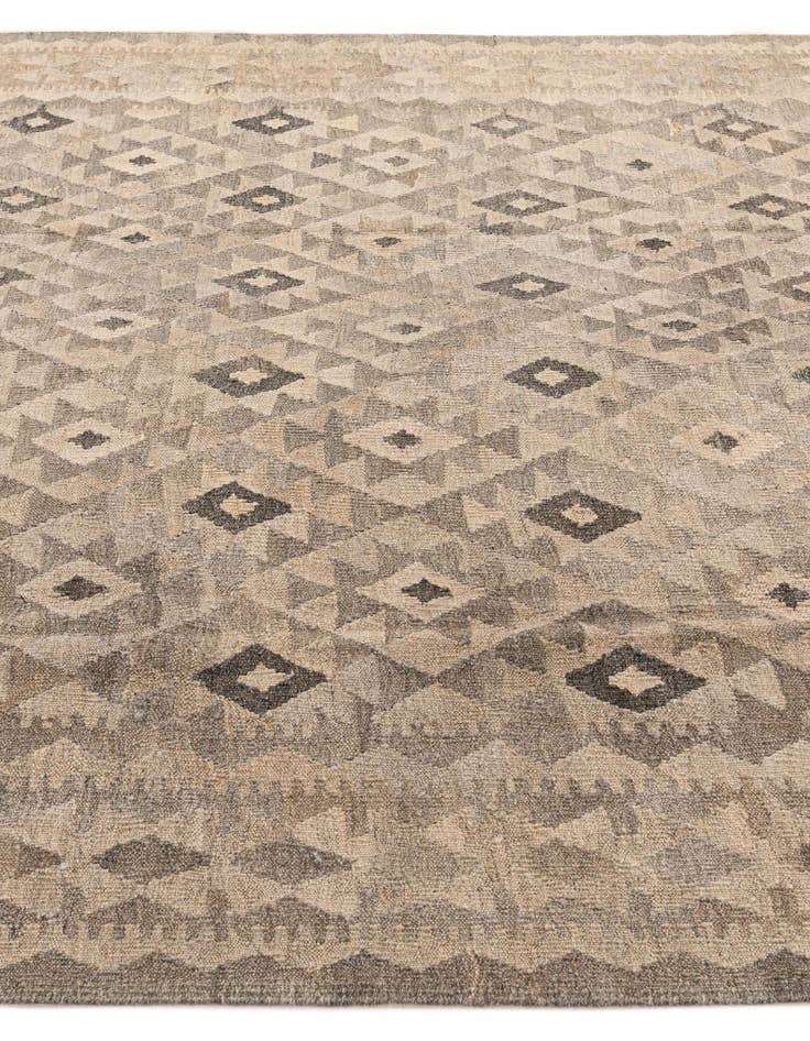 Detail image of  6' 8 x 9' 10  Hand Woven Kilim Maymana Wool Rug