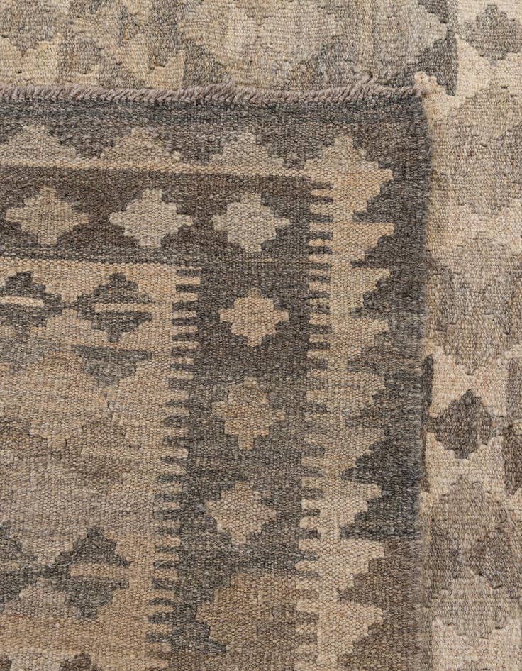 Detail image of  6' 7 x 9' 11  Hand Woven Kilim Maymana Wool Rug